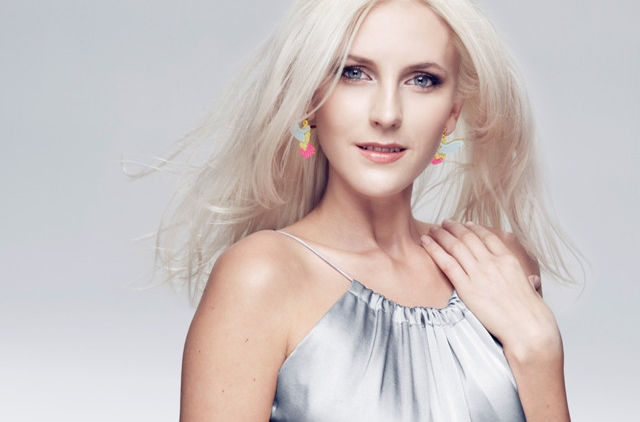 Burning - Maria Arredondo（玛丽亚·亚瑞唐多）